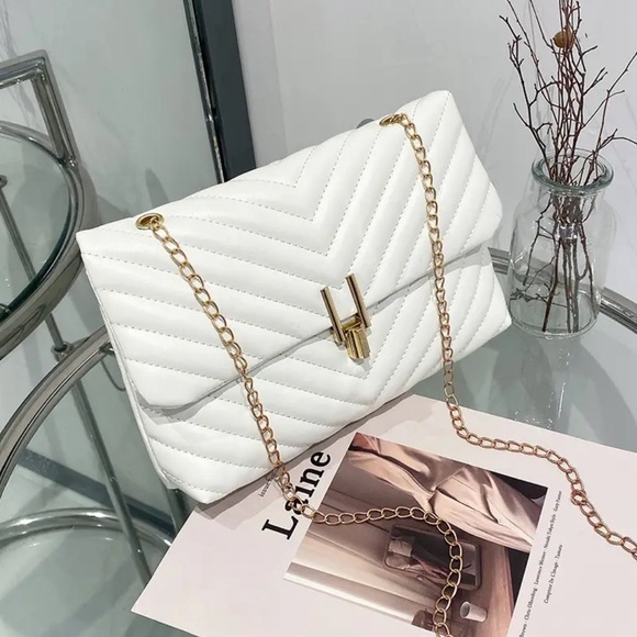 Casual white Quilted Crossbody Chain Bag,| - Picture 1 of 10